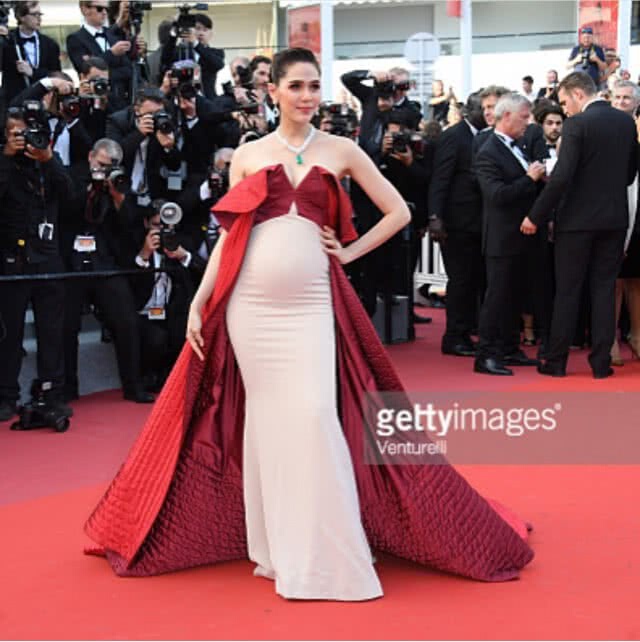 "ชมพู่" จัดเต็มวันสุดท้าย! ปิดฉากพรมแดงเมืองคานส์ ในลุค Flawless Finale