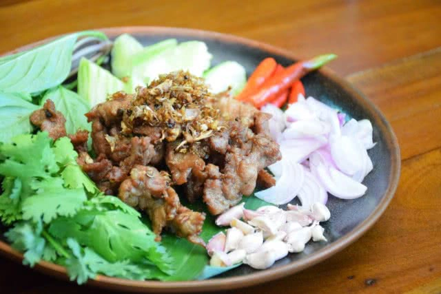 อร่อยปักหมุด : เขียวไข่กา ร้านอาหารไทย ที่มีดีทั้งร้านสวยและอาหารอร่อย นาคนิวาส 3 ลาดพร้าว 71