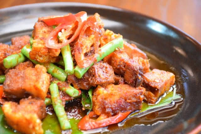 อร่อยปักหมุด : เขียวไข่กา ร้านอาหารไทย ที่มีดีทั้งร้านสวยและอาหารอร่อย นาคนิวาส 3 ลาดพร้าว 71