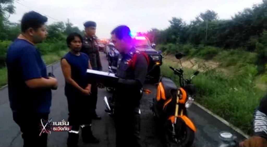 เก็บตกทั่วไทย 25-5-60 (3) คนร้ายชกหน้าสาวปั่นจักรยานหวังข่มขืน เก็บตกทั่วไทย 25-5-60 (3) คนร้ายชกหน้าสาวปั่นจักรยานหวังข่มขืน