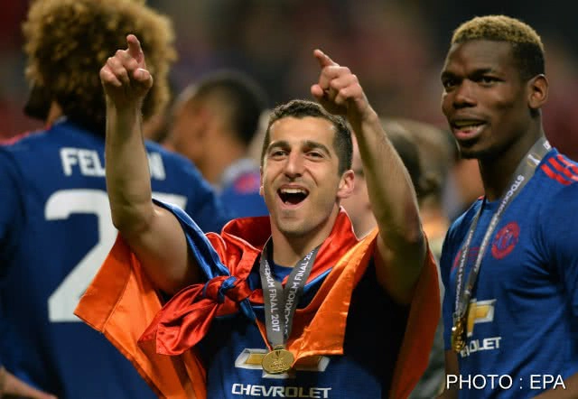 ภาพชุดจัดเต็ม! แมนฯ ยูไนเต็ด
ฉลองแชมป์ยูโรป้า ลีก