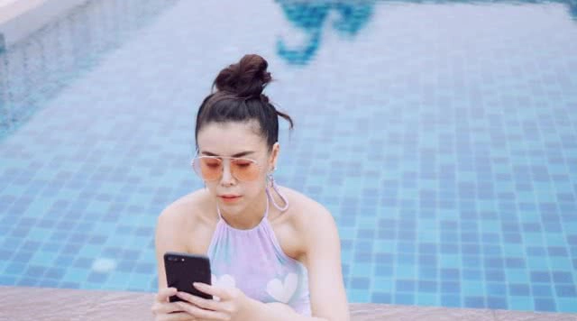 "ซานิ" สลัดลุคห้าว ขอเซ็กซี่ชุดว่ายน้ำหวานซ่อนเปรี้ยว