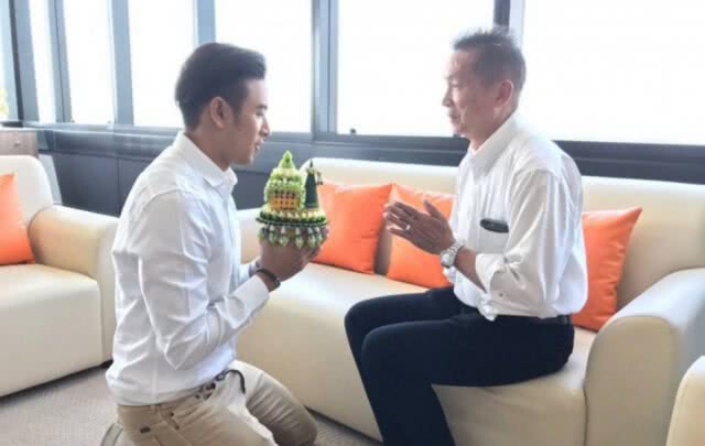 9 มิถุนา "เกรท" ขอลาบวช