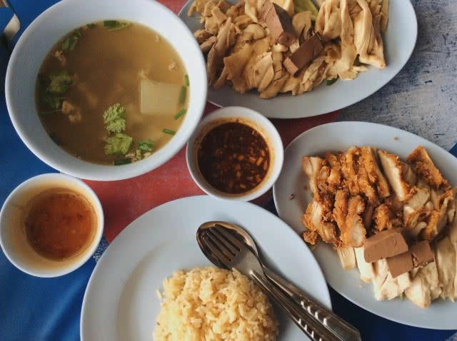 5 ร้านข้าวมันไก่ "อร่อยลืมอ้วน"