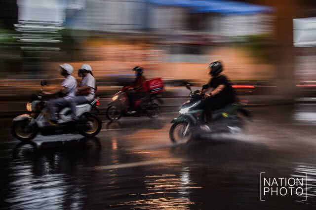 สภาพการจราจร ถ.วิทยุ-ชิดลม เวลา 17.30 น