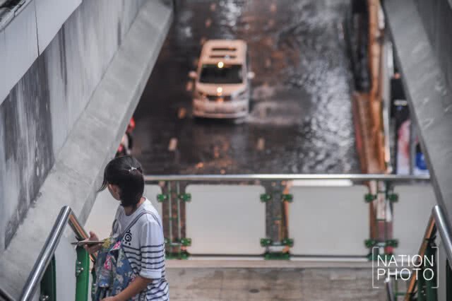 สภาพการจราจร ถ.วิทยุ-ชิดลม เวลา 17.30 น