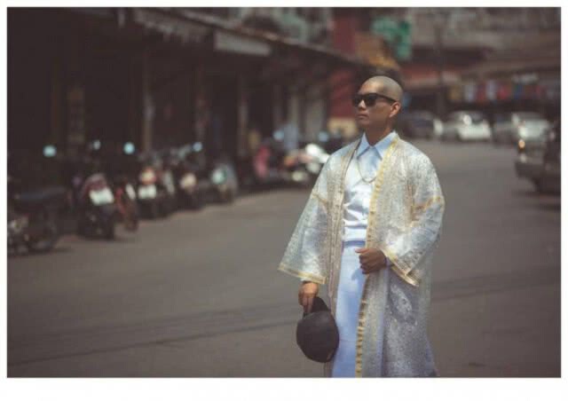 โซเชียลตั้งคำถาม เหมาะหรือไม่? ถ่าย "พรีอุปสมบท"