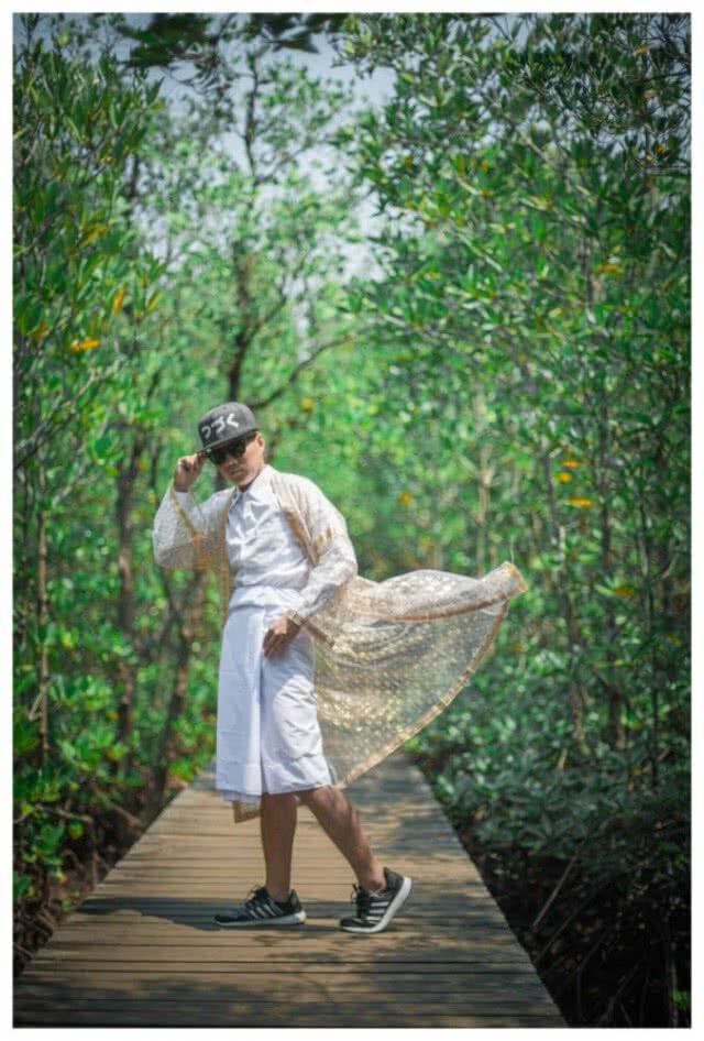 โซเชียลตั้งคำถาม เหมาะหรือไม่? ถ่าย "พรีอุปสมบท"