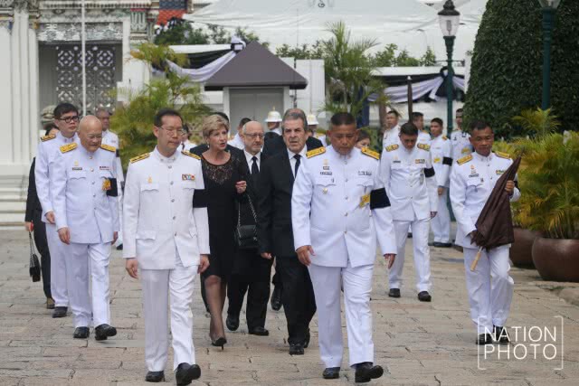 ผู้แทนพิเศษ ปธน.ชิลี วางพวงมาลา ถวายสักการะพระบรมศพฯ