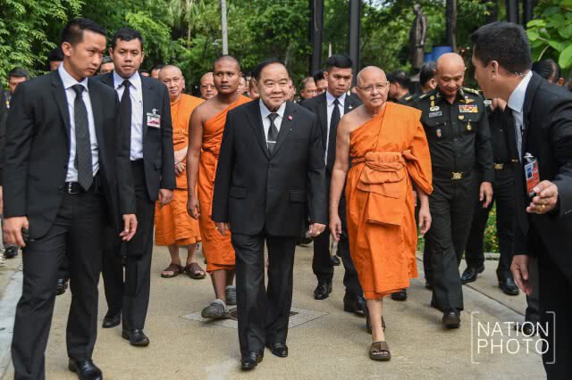 คุมเข้ม!! อุปสมบทหมู่