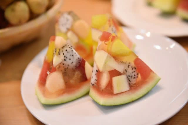 โรงแรมใบหยกสกายเอาใจคนรักทุเรียนด้วยบุฟเฟ่ต์ผลไม้ทานได้ไม่อั้น