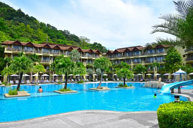 Chic-in : โรงแรม แมริออท รีสอร์ท ภูเก็ต เมอรีน บีช เสน่ห์แห่งท้องทะเลเกาะภูเก็ต