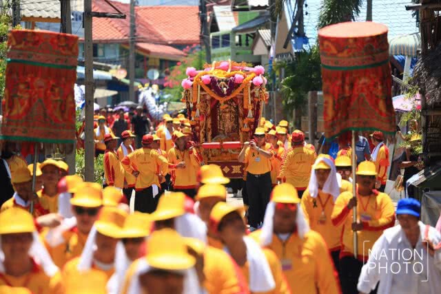 งานประเพณีแห่เจ้าพ่อหลักเมืองสมุทรสาคร