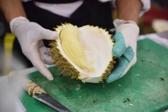 โรงแรมใบหยกสกายเอาใจคนรักทุเรียนด้วยบุฟเฟ่ต์ผลไม้ทานได้ไม่อั้น