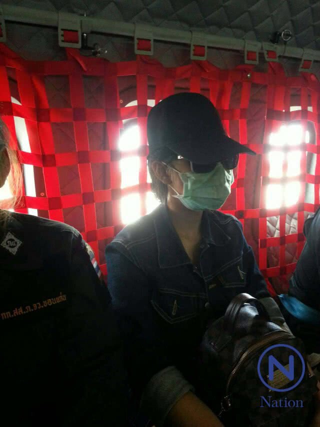(คลิป)ตร.ส่งตัว "เปรี้ยว เอิร์น แจ้" เข้ากทม.