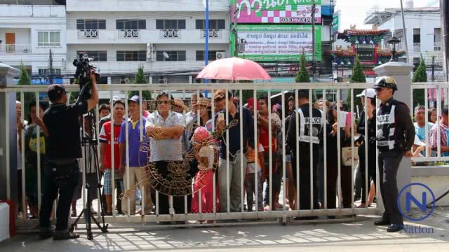 (คลิป)ตร.ส่งตัว "เปรี้ยว เอิร์น แจ้" เข้ากทม.