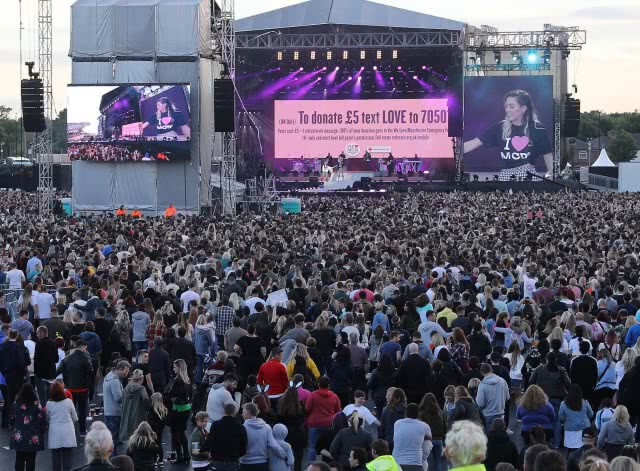 "อะรีอาน่า" เปิดคอนเสิร์ต "One Love Manchester" ระดมทุน 2.6 ล้านเหรียญ ช่วยเหยื่อระเบิด
