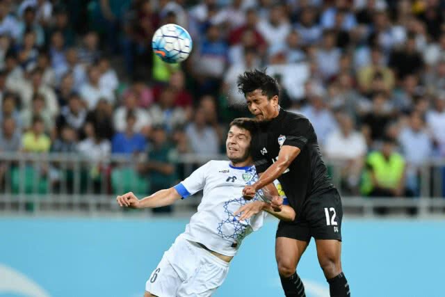 เกมแรก "ราเยวัช" เจาะไม่เข้า! 
ช้างศึกบุกพ่ายอุซเบกิสถาน 0-2