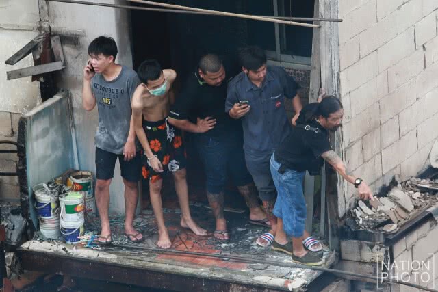 (ภาพชุด) ไฟไหม้ชุมชนวัดไผ่ตัน เขตพญาไท วอด 8 หลังคาเรือน