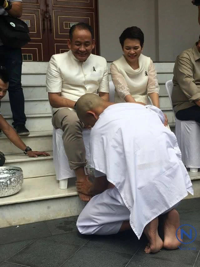 "เกรท-วรินทร" บวชทดแทนคุณพ่อแม่
ได้ฉายาทางธรรม "ชวินโท"