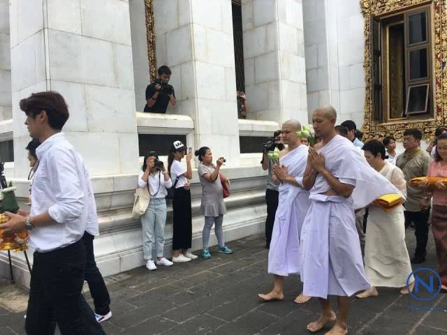 "เกรท-วรินทร" บวชทดแทนคุณพ่อแม่
ได้ฉายาทางธรรม "ชวินโท"