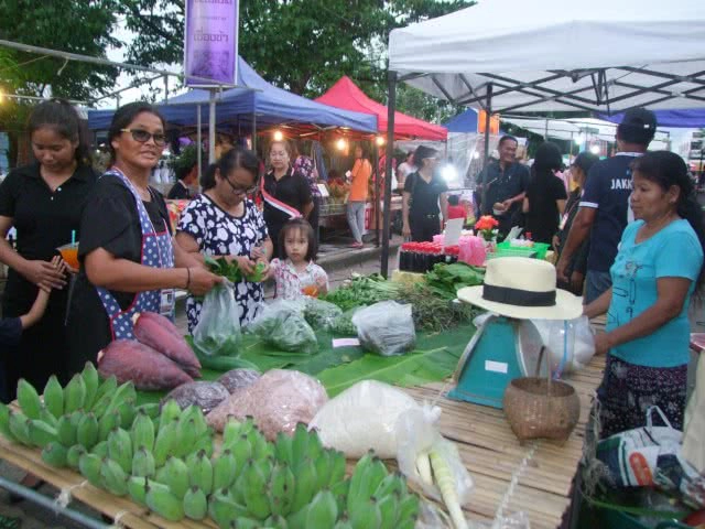 เปิดตลาดต้องชม "ถมหมืดถมมอ" เล่าขานตำนานเมืองเสริมท่องเที่ยว
