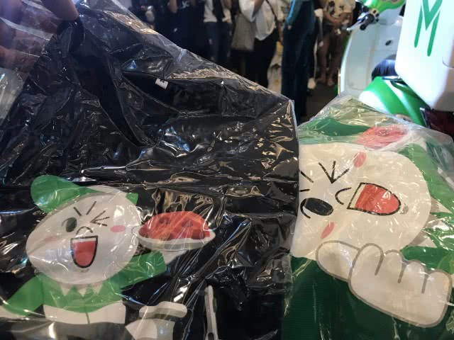 ครบรอบ 1 ปี "Line Man"
อาหาร ช็อปปิ้ง รับ-ส่งของ และฝากพัสดุไปรษณีย์