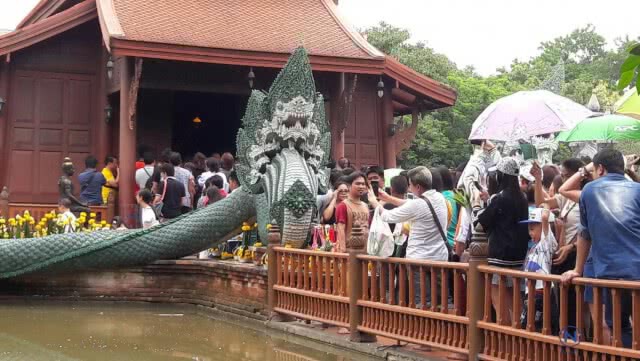 ปชช.แห่ชม "คำชะโนด 2"
พญานาค วัดป่าคลอง 11