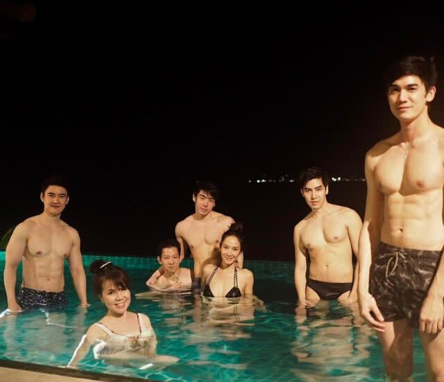 38 แล้วไง! "อั้ม" ยังแจ๋ว... อวดหุ่นแซบเว่อร์