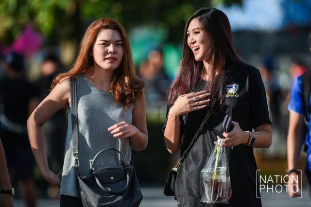 ภาพชุด แฟนบอลช้างศึกไทย ก่อนเริ่มเกมการแข่งขันฟุตบอลโลกรอบคัดเลือก โซนเอเชีย