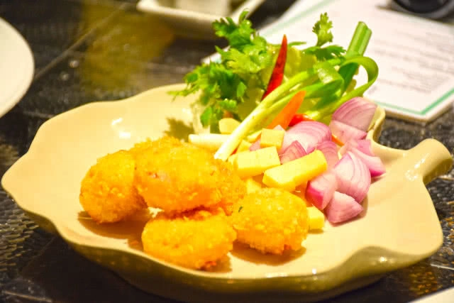 อร่อยปักหมุด : อิ่มอร่อยกับมื้อพิเศษ ณ ห้องอาหารไทย เบซิล โรงแรม Sheraton Grande Sukhumvit กรุงเทพฯ