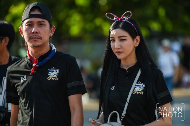 ภาพชุด แฟนบอลช้างศึกไทย ก่อนเริ่มเกมการแข่งขันฟุตบอลโลกรอบคัดเลือก โซนเอเชีย