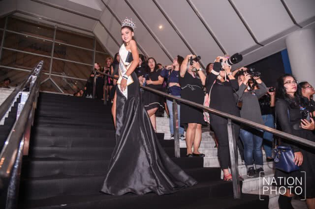 ภาพชุด ดารา-นักแสดง ในงาน คมชัดลึกอวอร์ดครั้งที่14