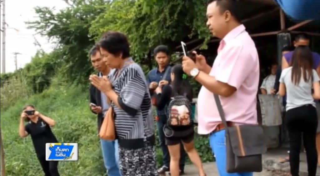 เก็บตกทั่วไทย : เปิดคลิป "น้องรุ้ง" เผยคิดถึงพ่อ ช่วงที่ 1/3 | 15-06-60 เก็บตกทั่วไทย : เปิดคลิป "น้องรุ้ง" เผยคิดถึงพ่อ ช่วงที่ 1/3 | 15-06-60