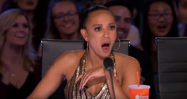 เรียนมาจากฮอกวอตส์รึป่าวเนี่ย!!! (คลิป) การแสดงมายากลเวที America's Got Talent 2017