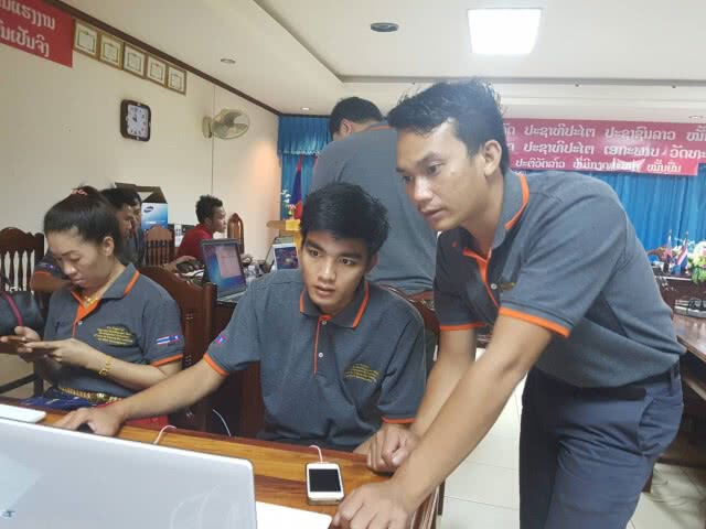 กพร.ช่วยฝึกช่างซ่อมคอมพิวเตอร์ให้คนลาว