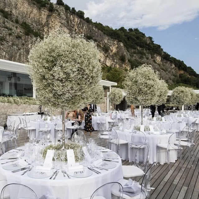 ชุดแต่งงานสุดหรู!!! ทายาท Swarovski ราคาราว 56 ล้านบาท