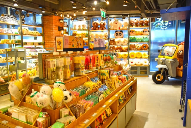 Chic-in : เปิดแล้ว LINE Village Store สาขาแรกของเมืองไทย เดินหน้าเปิด LINE Village Bangkok ปลายปีนี้