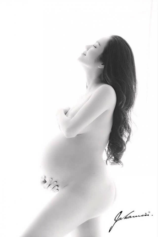 อ๋อม โพสต์ภาพสุดหวิว เก็บความทรงจำก่อนคลอด