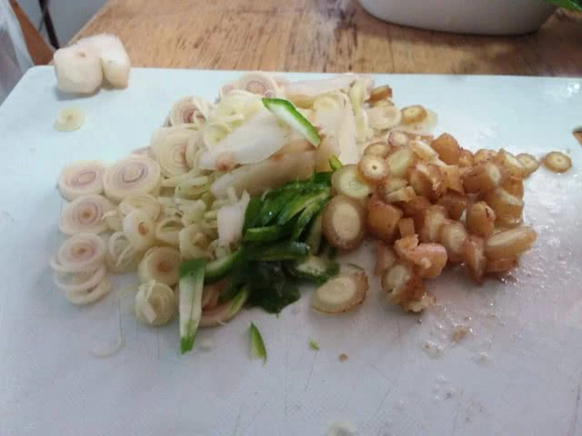 แกงเขียวหวานไก่ทุเรียน  สูตรพริกแกงแม่น้าคม เมนูผลไม้ตามฤดูกาล