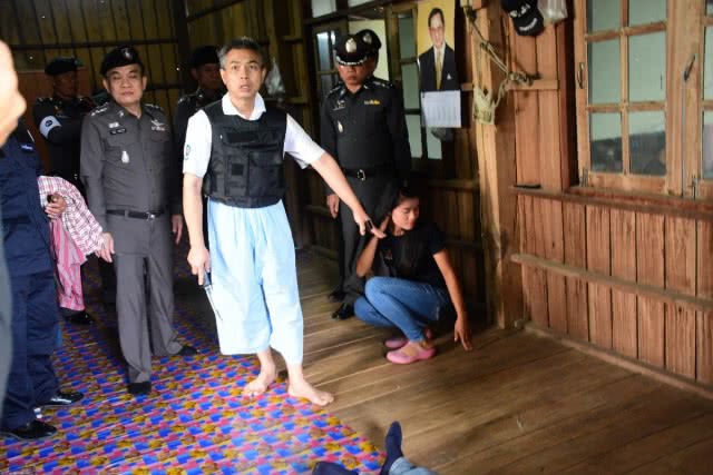 ตร.กว่า100นายคุมตัวอดีตเภสัชกรทำแผน