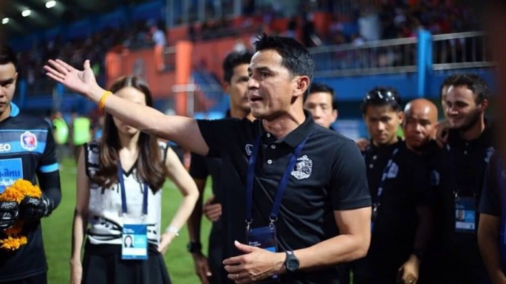ประเดิมนัดแรก "โค้ชซิโก้"
"แบงค็อก"ถล่ม"ท่าเรือ" 3-0 ประเดิมนัดแรก "โค้ชซิโก้"
"แบงค็อก"ถล่ม"ท่าเรือ" 3-0