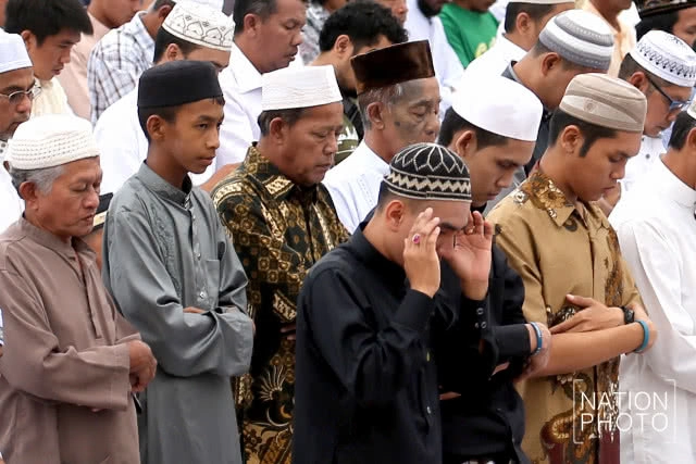 ละหมาดชายทะเลสงขลา วันฮารีรายอ