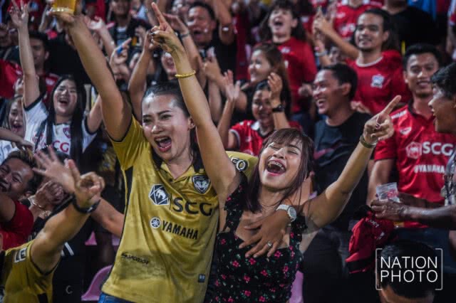 แฟนกิเลนเฮลั่น กิเลนผยอง พลิกชนะ ฉลามชล 3-1