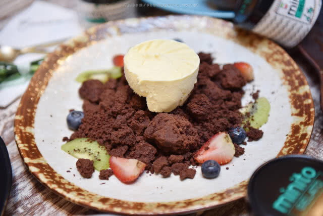 เปิดตัว ไอศกรีม Minito Gelato ของสาวสวย น้องมิ้น ชาลิดา พบปะพูดคุยกับ Blogger สายอาหาร