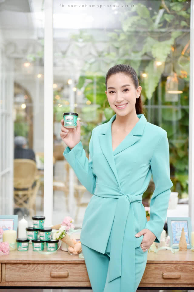 เปิดตัว ไอศกรีม Minito Gelato ของสาวสวย น้องมิ้น ชาลิดา พบปะพูดคุยกับ Blogger สายอาหาร