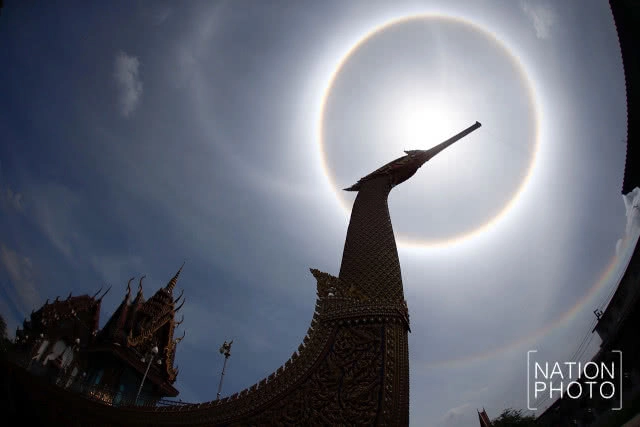 พระอาทิตย์ทรงกลด...