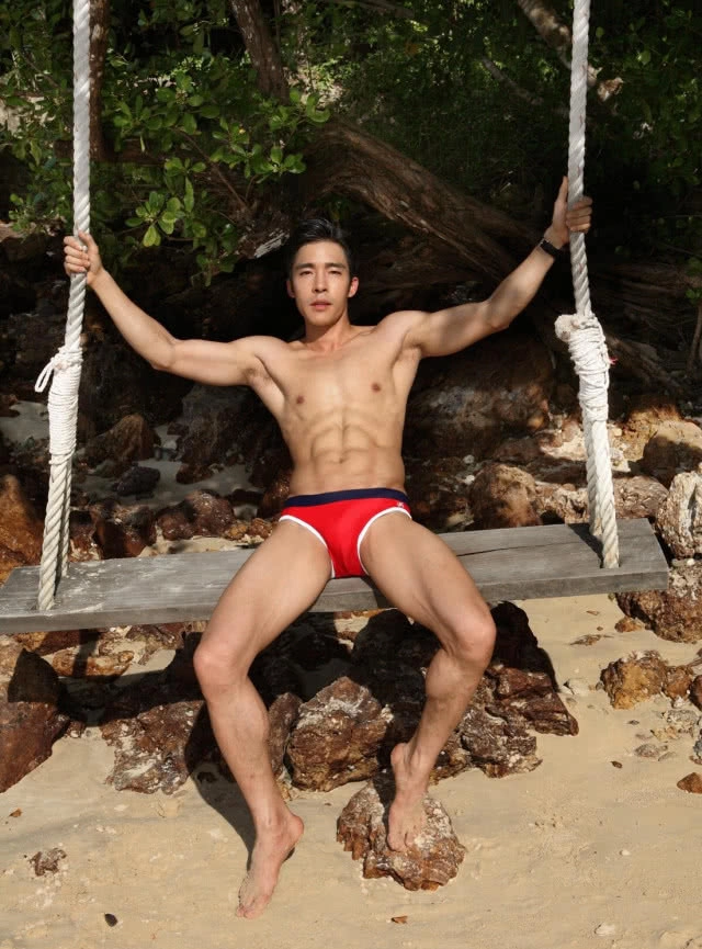 ณัฐ ศักดาทร อวดของดีถ่ายเซ็กซี่จัดเต็มอีกรอบ ทิ้งทวนซัมเมอร์