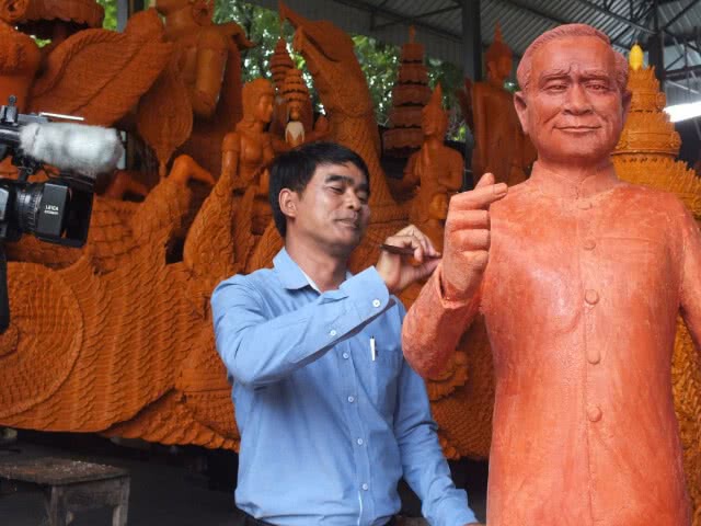 ช่างแกะเทียนรูปนายกฯตู่ ทำมินิฮาร์ท