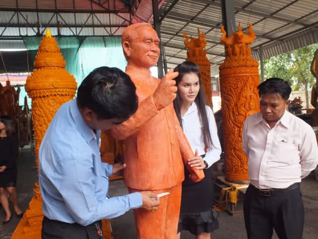 ช่างแกะเทียนรูปนายกฯตู่ ทำมินิฮาร์ท